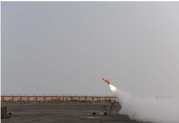 डीआरडीओ ने एकीकृत परीक्षण रेंज, चांदीपुर से हाई-स्पीड एक्सपेंडेबल एरियल टारगेट ‘अभ्यास’ का सफल उड़ान परीक्षण किया