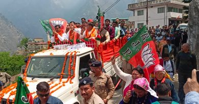 जोशीमठ में वलूनी के समर्थन मे मुख्यमंत्री धामी और महेन्द्र भट्ट ने निकाला  रोडशो