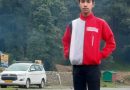 गुनियाला के अनुज सिंह ने किया स्कूल और माता पिता का नाम रोशन
