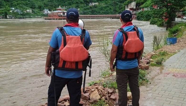 उत्तराखंड में भारी बारिश और बाढ़ का खतरा, 13 जिलों में हाई अलर्ट जारी