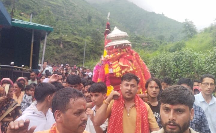 कुरुड़ का नंदादेवी पर्यटन विकास मेला सम्पन्न, माता की डोलियां कैलाश विदा हुईं