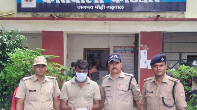 नकली फौजी बनकर युवती से सवा लाख की ठगी करने वाला आरोपी रानीखेत से गिरफ्तार