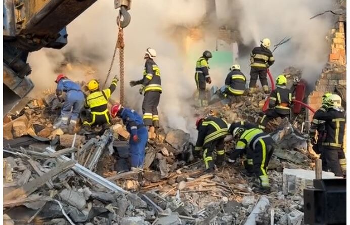 2 Weeks After Trump Talks, Russia Bombards Kyiv, Killing at Least 18