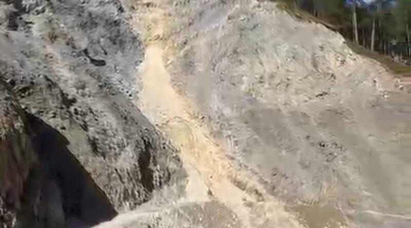 ल्वाणी गांव में भू-धंसाव का निरीक्षण, स्थायी समाधान के लिए भूगर्भीय जांच के आदेश