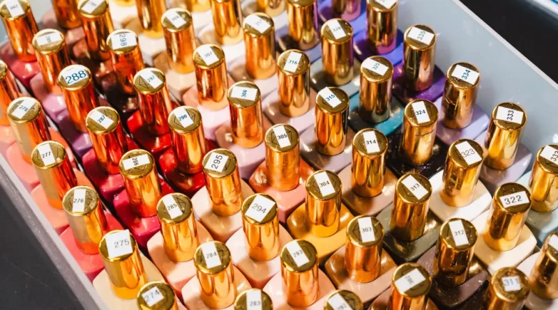 WHY THE E.U. IS BANNING SOME GEL NAIL POLISH