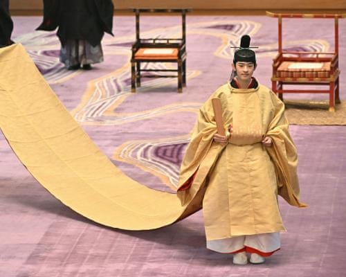 जापान का हिसाहितो 40 वर्षों में वयस्क होने वाला पहला पुरुष शाही सदस्य