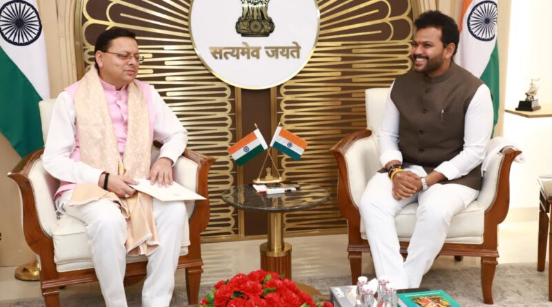 मुख्यमंत्री धामी ने केंद्रीय नागरिक उड्डयन मंत्री से उत्तराखण्ड में हवाई सेवाओं के विस्तार पर की चर्चा