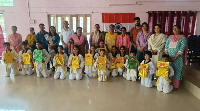गौचर के 13 बच्चों ने ताइक्वांडो में येलो बेल्ट हासिल की