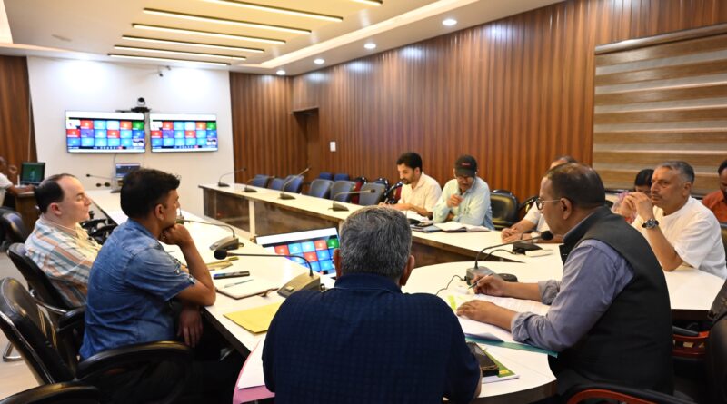 उत्तरकाशी में गंगा स्वच्छता को गति देने के निर्देश, 20 से 30 सितम्बर तक चलेगा विशेष अभियान