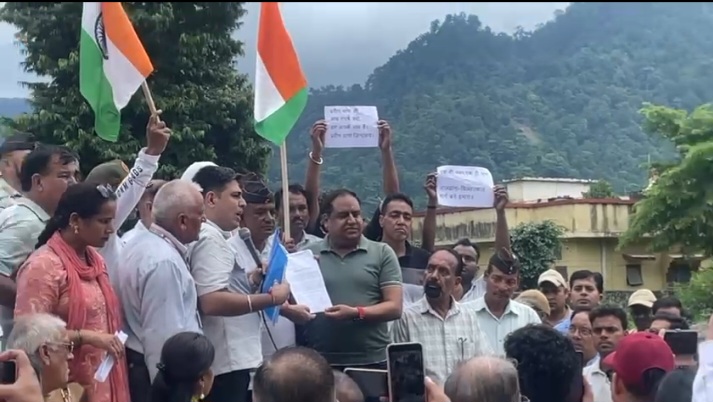 गढ़वाल कुमाऊं का सेतु है, कंडी लालढांग चिल्लरखाल मोटरमार्ग