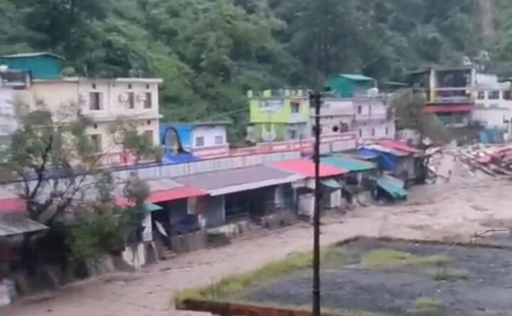 उत्तराखंड में अतिवृष्टि से भारी तबाही  : सरकार का युद्धस्तर पर राहत एवं बचाव अभियान