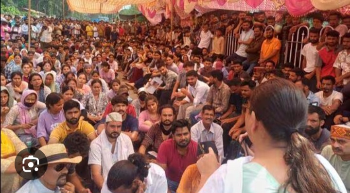 पेपरलीक आंदोलन को उत्तराखंड इंसानियत मंच का समर्थन