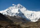 हिमालय: मैली होती सफेद चादर और सिकुड़ते ग्लेशियर