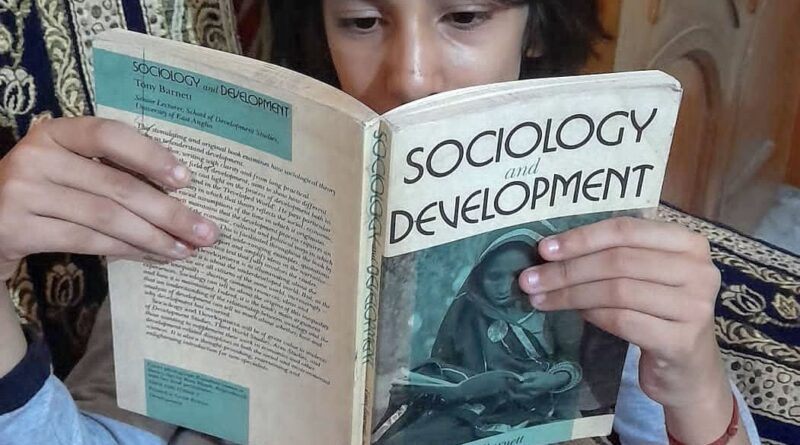 छिपे हुए प्रेरक: सौंदर्य पारिस्थितिकी तंत्र और शरीर को लेकर शर्मिंदगी