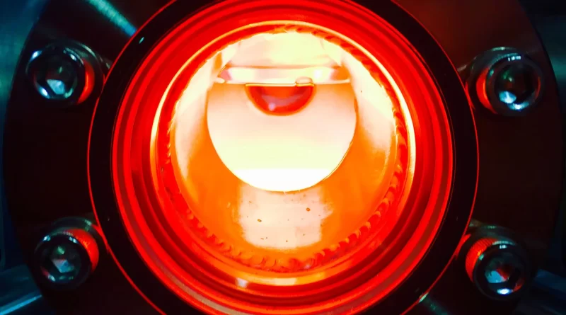 हीरे क्यों बन रहे हैं कंप्यूटर चिप्स के नए सबसे अच्छे दोस्त