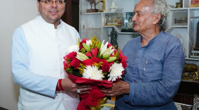 मुख्यमंत्री धामी ने कोश्यारी के निवास पर पहुंचकर उन्हें दीपावली की शुभकामनाएं दीं