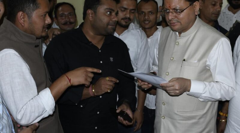 मुख्यमंत्री  धामी ने सर्किट हाउस, हल्द्वानी में जनता से मुलाकात कर सुनी जनसमस्याएं