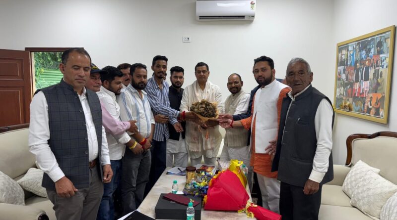 सवाड़ में केंद्रीय विद्यालय स्वीकृति पर क्षेत्रवासियों ने सांसद बलूनी का जताया आभार