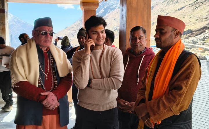 केदारनाथ के तीर्थ पुरोहितों ने जताया प्रधानमंत्री के आभार