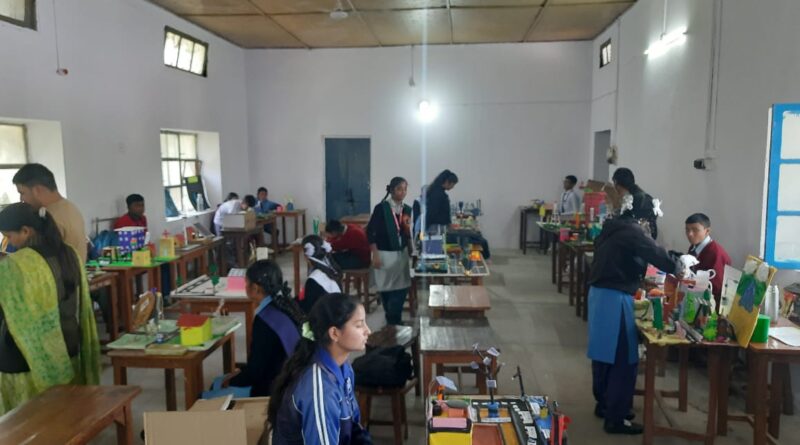 जिला स्तरीय विज्ञान महोत्सव-2025 गौचर में संपन्न, 324 प्रतिभागियों ने प्रदर्शित की वैज्ञानिक प्रतिभा