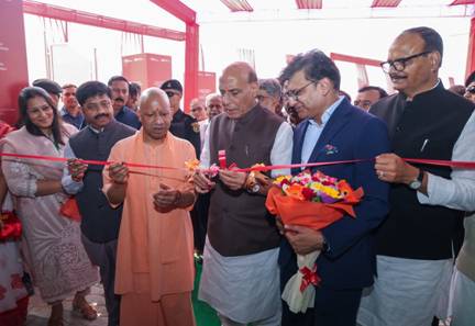 भारत अब रक्षा सामग्रियों का निर्माता बनेगा, उपभोक्ता नहीं : रक्षा मंत्री 