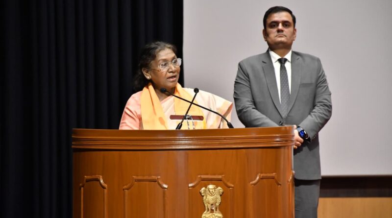 पतंजलि विश्वविद्यालय के दीक्षांत समारोह में राष्टपति ने प्रदान की 1424 विद्यार्थियों को उपाधियां