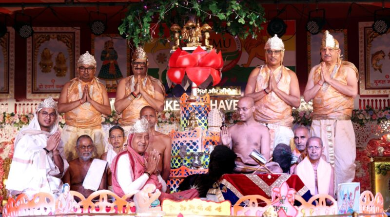 टीएमयू में मज्जिनेन्द्र कल्पद्रुम महामंडल विधान का भव्य समापन : विश्व शांति महायज्ञ के साथ हुई पूर्णाहुति