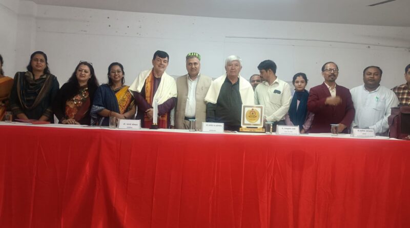 ताजिकिस्तान में मिली ढाई हजार साल पुरानी शिव-पार्वती की मूर्ति : प्रो खोलोव