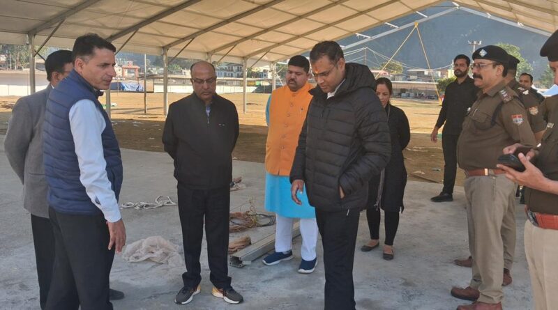 डीएम और एसपी चमोली ने गौचर मेले की तैयारियों का जायजा लिया