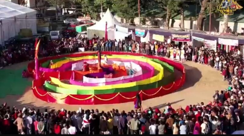 गौचर मेले में चक्रव्यूह ने रोमांचित किया दर्शकों को