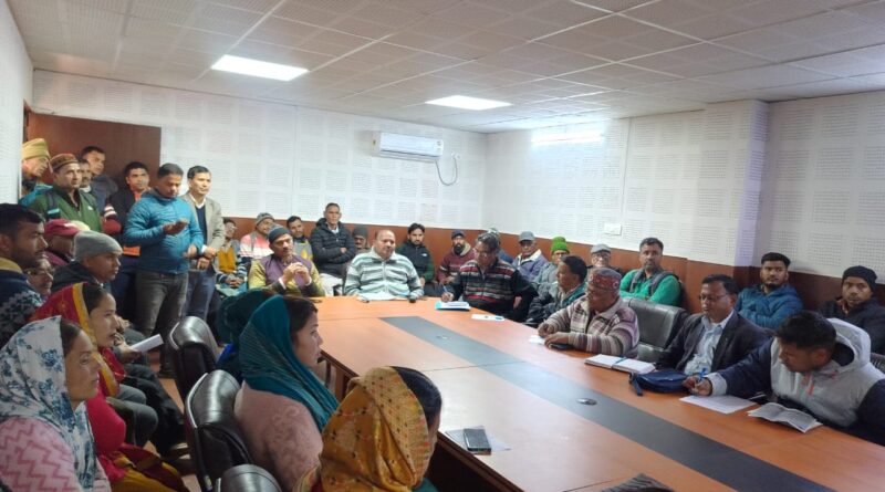 जिलासू पेयजल पंपिंग योजना में जोड़ने की मांग पर बैठक बेनतीजा