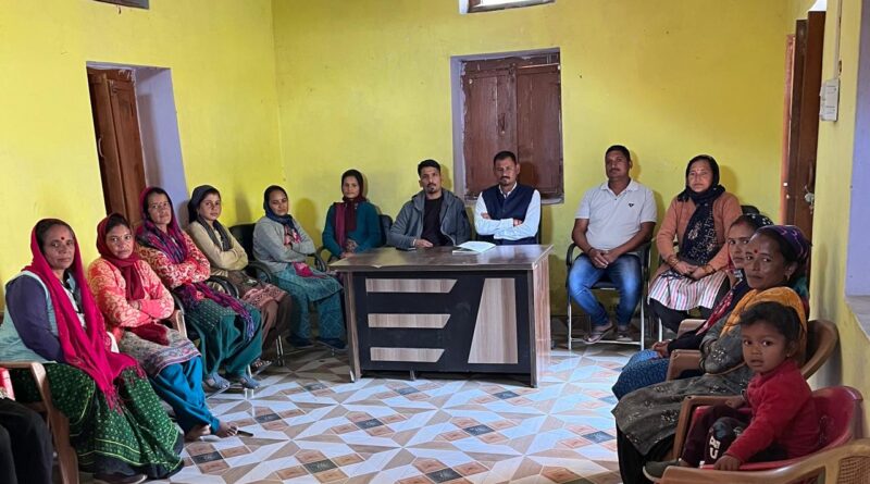 संविधान दिवस पर फल्दियागाँव में विविध कार्यक्रम, ग्राम पंचायत की पहली बैठक भी आयोजित