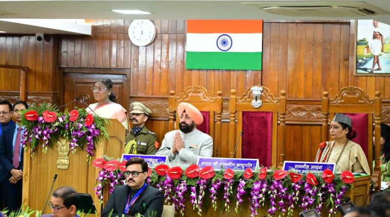 राष्ट्रपति का उत्तराखंड विधानसभा को सम्बोधन :   विधानसभाएं हमारी संसदीय प्रणाली का एक प्रमुख स्तंभ हैं
