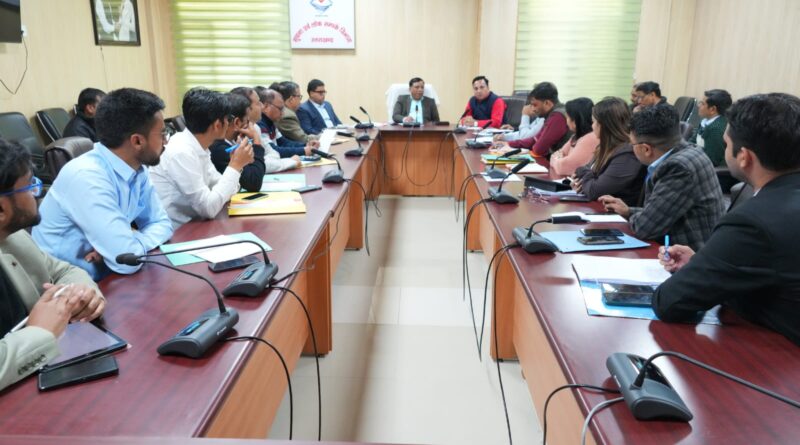 सूचना अधिकारियों की बैठक में महानिदेशक तिवारी ने जन-कल्याणकारी योजनाओं के प्रभावी संप्रेषण पर दिया जोर