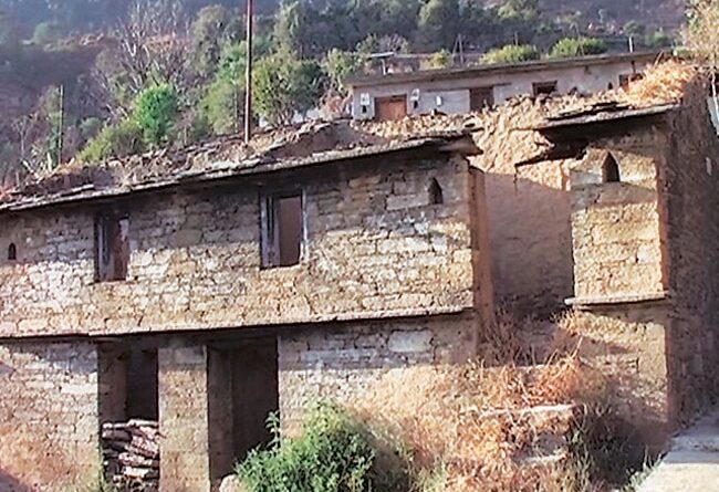 एक और उत्तराखंड का गाँव बना ‘भूतिया बस्ती’