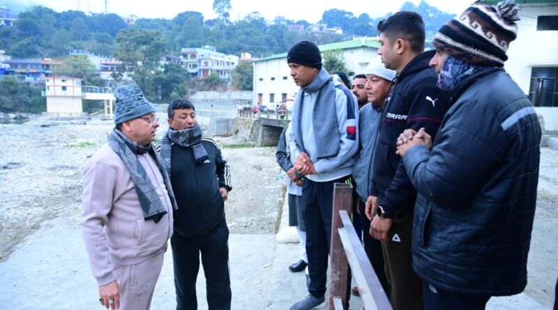 मुख्यमंत्री धामी ने किया बागेश्वर में विकास परियोजनाओं का निरीक्षण