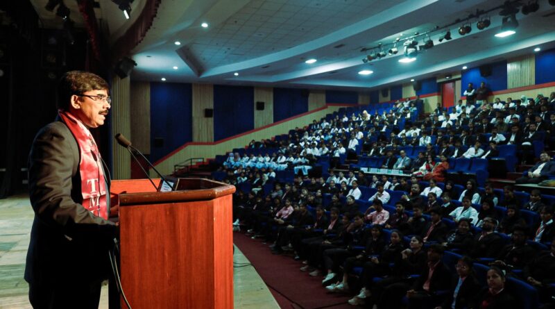 लीडरशिप टॉक : आदतों से ही जीवन और भविष्य की दिशा होती तय; बोले विशेषज्ञ 