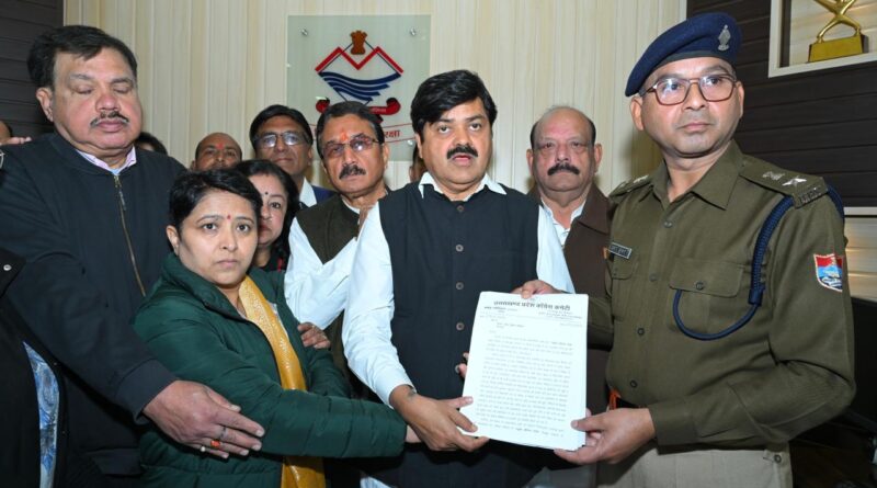 सोशल मीडिया पर दुष्प्रचार के खिलाफ FIR दर्ज कराने की मांग को लेकर कांग्रेसी पहुंचे SSP के पास