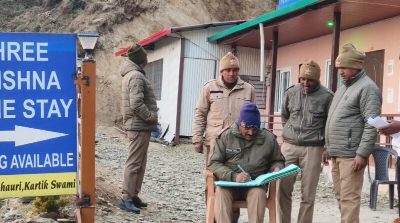 नववर्ष पर सुरक्षा-यातायात व्यवस्था मजबूत करने को पोखरी पुलिस का सघन चेकिंग अभियान