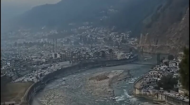 कुटेटी से उत्तरकाशी नगर की एक शाम का देखिये विहंगम दृश्य