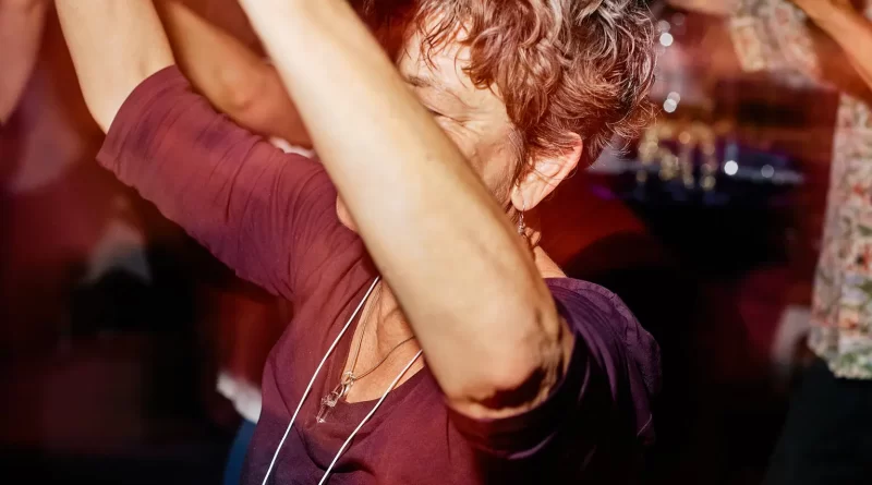 My Long Weekend With 700 People Touched by Death