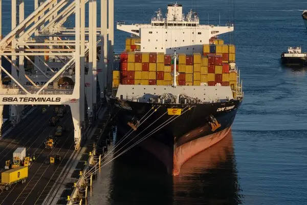 U.S. Trade Deficit Widens Despite Trump’s Tariffs