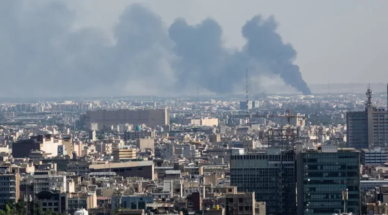 Trump Warns Iran With Military Muscle, but Risks a Regional War