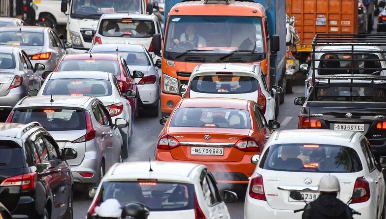 देश के 70 प्रतिशत वाहन वैधानिक मानकों पर खरे नहीं
