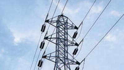 पोखरी क्षेत्र में बारिश-बर्फबारी से ठप हुई विद्युत आपूर्ति बहाल, ग्रामीणों को मिली राहत