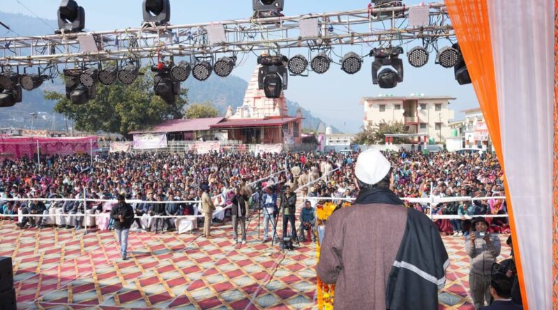 मुख्यमंत्री धामी ने टिहरी में खेल महोत्सव में हिस्सा लिया; कहा, अंकिता भंडारी मामले में सरकार परिवार के साथ खड़ी