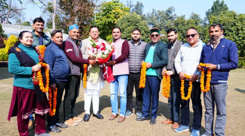 समान कार्य–समान वेतन’ पर कैबिनेट निर्णय के लिए उपनल कर्मियों ने जताया मुख्यमंत्री का आभार