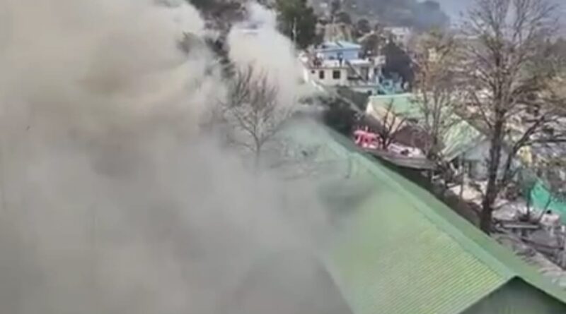 जोशीमठ : सेना के स्टोर परिसर में लगी आग, बड़ा हादसा टला