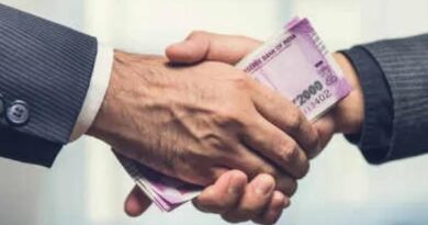 हरिद्वार: 50 हजार की रिश्वत लेते जिला पूर्ति अधिकारी ( DSO)और सहायक गिरफ्तार