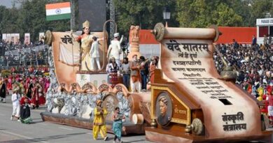 गणतंत्र दिवस-2026 की परेड में संस्कृति मंत्रालय की ‘वंदे मातरम – 150 वर्षों का सफर’ नामक झांकी ने प्रथम पुरस्कार जीता